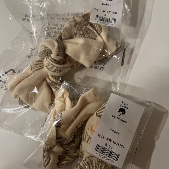 Thanksgiving Turkey bow and booties set Kate Quinn size 0-3 months - Picture 5 of 7